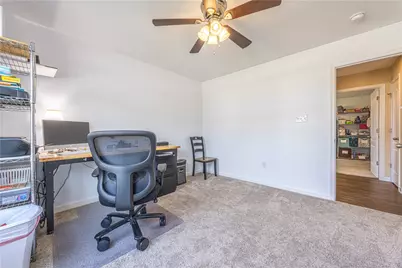 1012 Colonial Dr, Menallen Township, PA 15401 - Photo 15