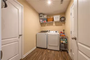 1012 Colonial Dr, Menallen Township, PA 15401 - Photo 13