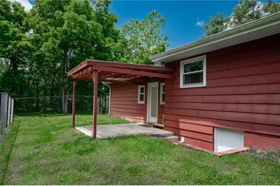 19 Hazel St, Burrel-Blacklick, PA 15717 - Photo 9