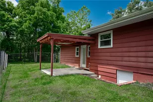 19 Hazel St, Burrel-Blacklick, PA 15717 - Photo 9
