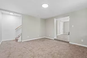560 Mortimer Ave, Wilkins Township, PA 15145 - Photo 11