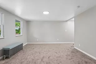 560 Mortimer Ave, Wilkins Township, PA 15145 - Photo 9