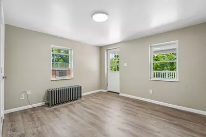 560 Mortimer Avenue, Wilkins Township, PA 15145 - Photo 7