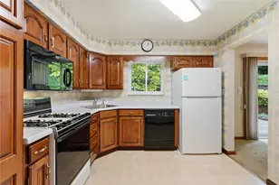 379 Barclay Ave, Pittsburgh, PA 15221 - Photo 11