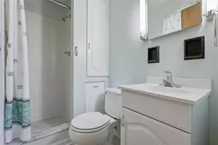 379 Barclay Ave, Pittsburgh, PA 15221 - Photo 17
