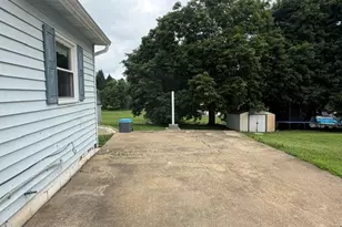 663 Harmony Baptist Rd, Shenango Township, PA 16101 - Photo 11