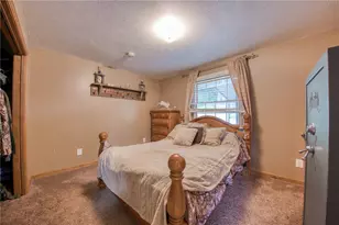 232 Hazen Ave, Ellwood City, PA 16117 - Photo 15