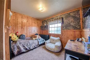 232 Hazen Ave, Ellwood City, PA 16117 - Photo 23