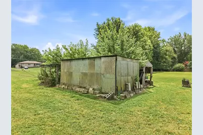 2196 Shadow Dr, South Pymatuning Township, PA 16150 - Photo 17