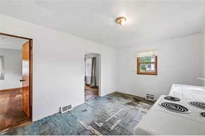 2196 Shadow Dr, South Pymatuning Township, PA 16150 - Photo 11