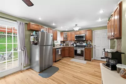 259 Meadowdell Drive, Pittsburgh, PA 15227 - Photo 13