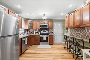 259 Meadowdell Dr, Pittsburgh, PA 15227 - Photo 13