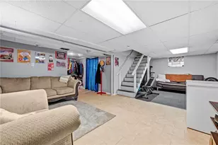 259 Meadowdell Dr, Pittsburgh, PA 15227 - Photo 25