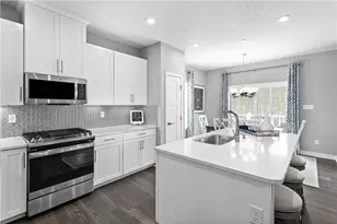 137 Victoria Dr, North Strabane, PA 15317 - Photo 9