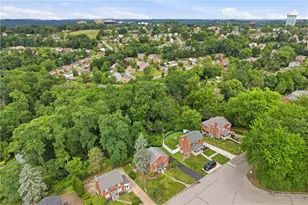 1076 Greenlawn Dr, Green Tree, PA 15220 - Photo 27