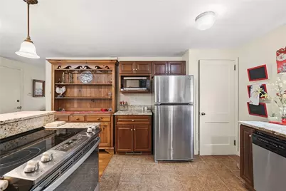1076 Greenlawn Drive, Green Tree, PA 15220 - Photo 11