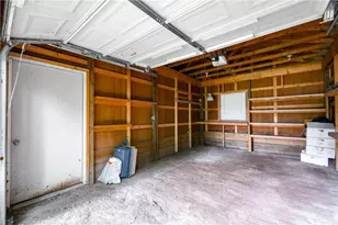 260 Meridian Rd, Twp of But SW, PA 16001 - Photo 9