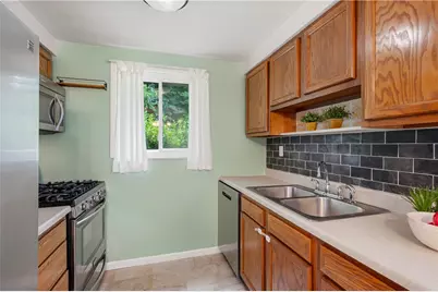 724 Rose Lane, Baldwin Twp, PA 15234 - Photo 7