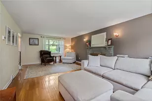 1253 Beagle Dr, Bethel Park, PA 15102 - Photo 5