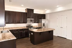 1000 Grey Fox Cir, Collier Township, PA 15017 - Photo 9