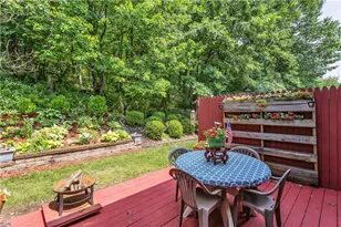 510 Lexington Dr, Hopewell Township, PA 15001 - Photo 11