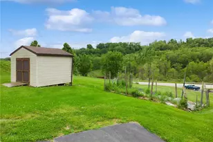 1495 E Beau St, South Strabane, PA 15301 - Photo 5