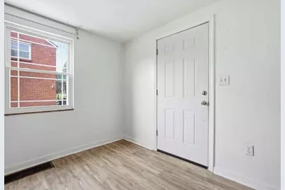 1219 Circle Dr, Pittsburgh, PA 15221 - Photo 9