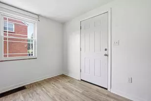 1219 Circle Dr, Pittsburgh, PA 15221 - Photo 9