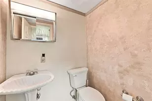 457 Lynn Ann Dr, Pittsburgh, PA 15068 - Photo 19