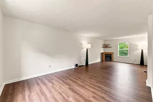 457 Lynn Ann Dr, Pittsburgh, PA 15068 - Photo 7