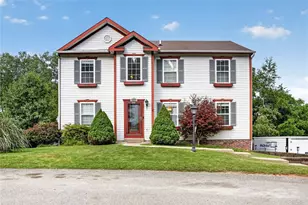 457 Lynn Ann Dr, Pittsburgh, PA 15068 - Photo 1
