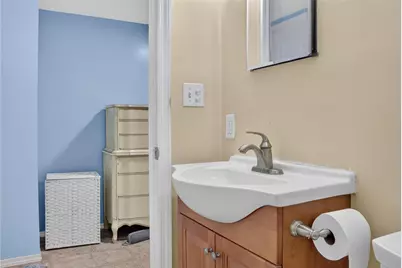 457 Lynn Ann Dr, Pittsburgh, PA 15068 - Photo 29