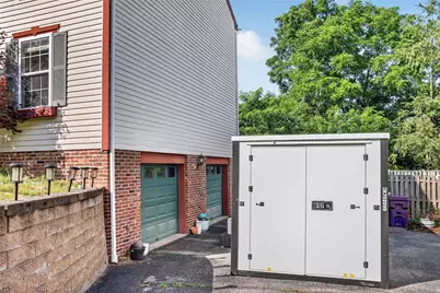 457 Lynn Ann Dr, Pittsburgh, PA 15068 - Photo 37