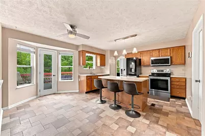 457 Lynn Ann Dr, Pittsburgh, PA 15068 - Photo 9