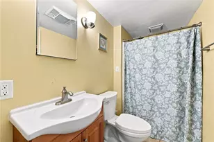 457 Lynn Ann Dr, Pittsburgh, PA 15068 - Photo 27
