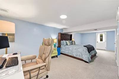 457 Lynn Ann Dr, Pittsburgh, PA 15068 - Photo 25