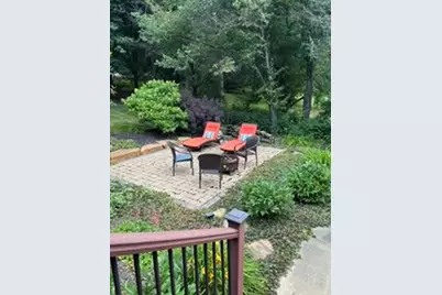 807 Hillcrest Circle, Pittsburgh, PA 15090 - Photo 3