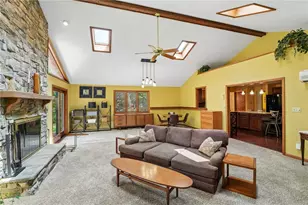 807 Hillcrest Cir, Pittsburgh, PA 15090 - Photo 15
