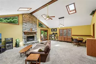 807 Hillcrest Cir, Pittsburgh, PA 15090 - Photo 13