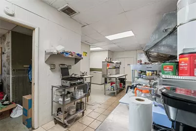 905 Roemer Blvd, Farrell, PA 16121 - Photo 7