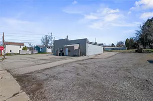 905 Roemer Blvd, Farrell, PA 16121 - Photo 17
