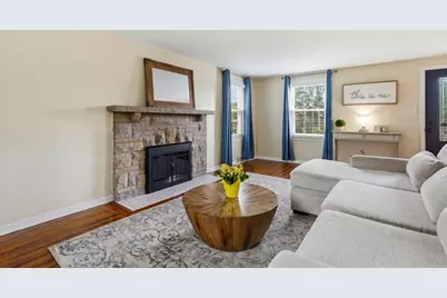 82 E Manilla Avenue, Green Tree, PA 15220 - Photo 5