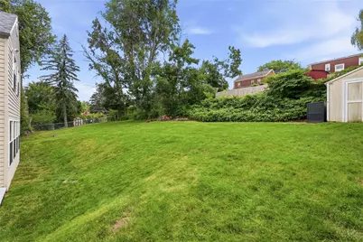 82 E Manilla Avenue, Green Tree, PA 15220 - Photo 29