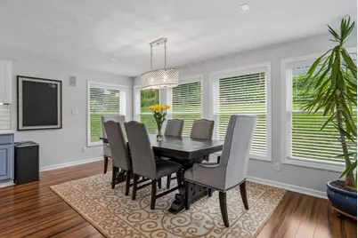 82 E Manilla Avenue, Green Tree, PA 15220 - Photo 13