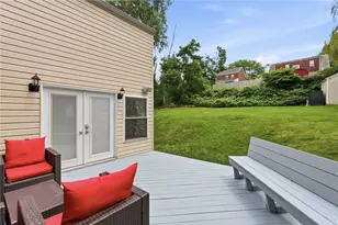 82 E Manilla Ave, Green Tree, PA 15220 - Photo 27