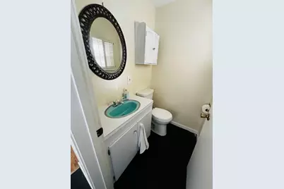 200 College Ave, Mt Pleasant Boro, PA 15666 - Photo 11