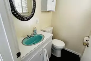 200 College Ave, Mt Pleasant Boro, PA 15666 - Photo 11