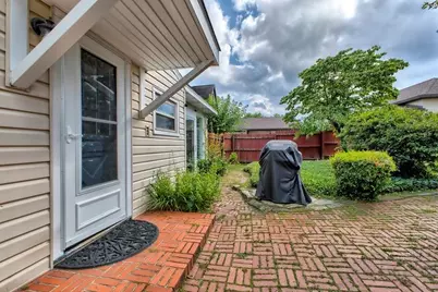 200 College Ave, Mt Pleasant Boro, PA 15666 - Photo 9