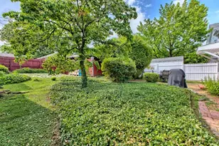 200 College Ave, Mt Pleasant Boro, PA 15666 - Photo 37