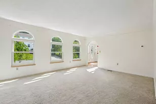 209 Jaclyn Dr, Cranberry Township, PA 16066 - Photo 9